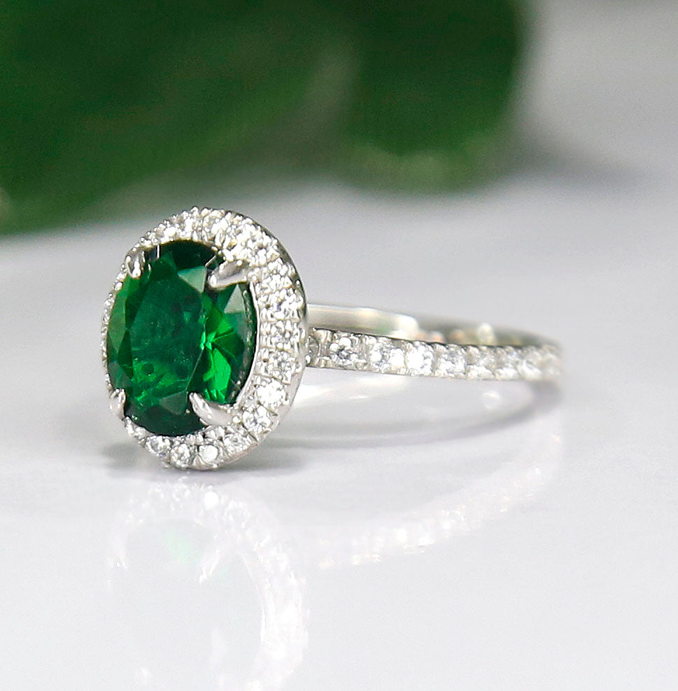 Vintage Green Emerald Engagement Ring 925 Sterling Silver Halo Diamond Ring For Women - Speacial Gift For Wife