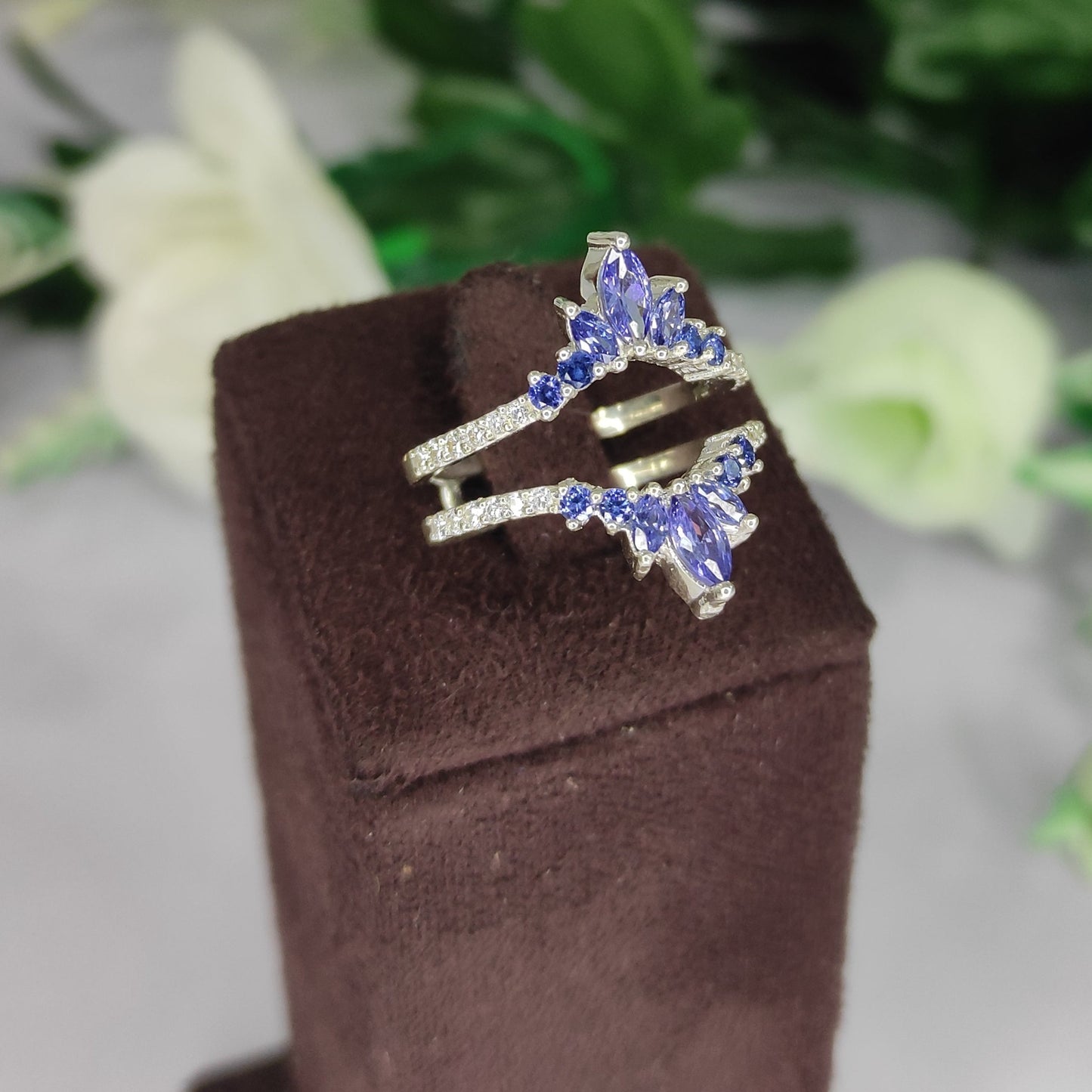 Ropund & Marquise Blue Sapphire Vintage Ring Guard - September Birthstone