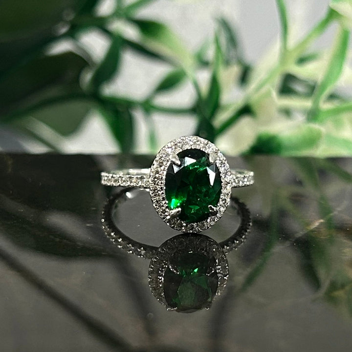 Vintage Green Emerald Engagement Ring 925 Sterling Silver Halo Diamond Ring For Women - Speacial Gift For Wife