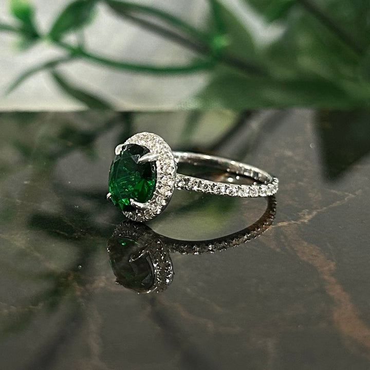 Vintage Green Emerald Engagement Ring 925 Sterling Silver Halo Diamond Ring For Women - Speacial Gift For Wife