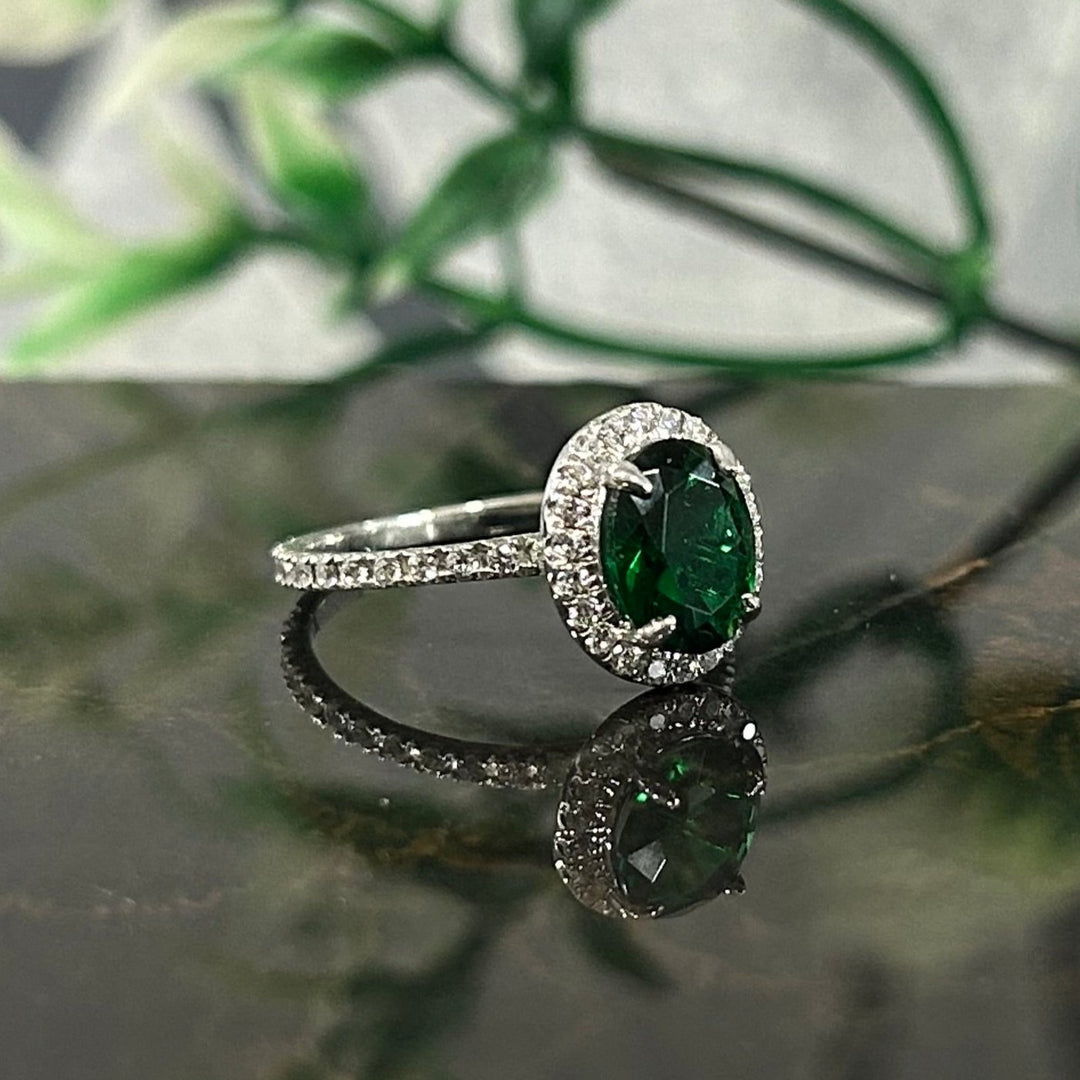 Vintage Green Emerald Engagement Ring 925 Sterling Silver Halo Diamond Ring For Women - Speacial Gift For Wife