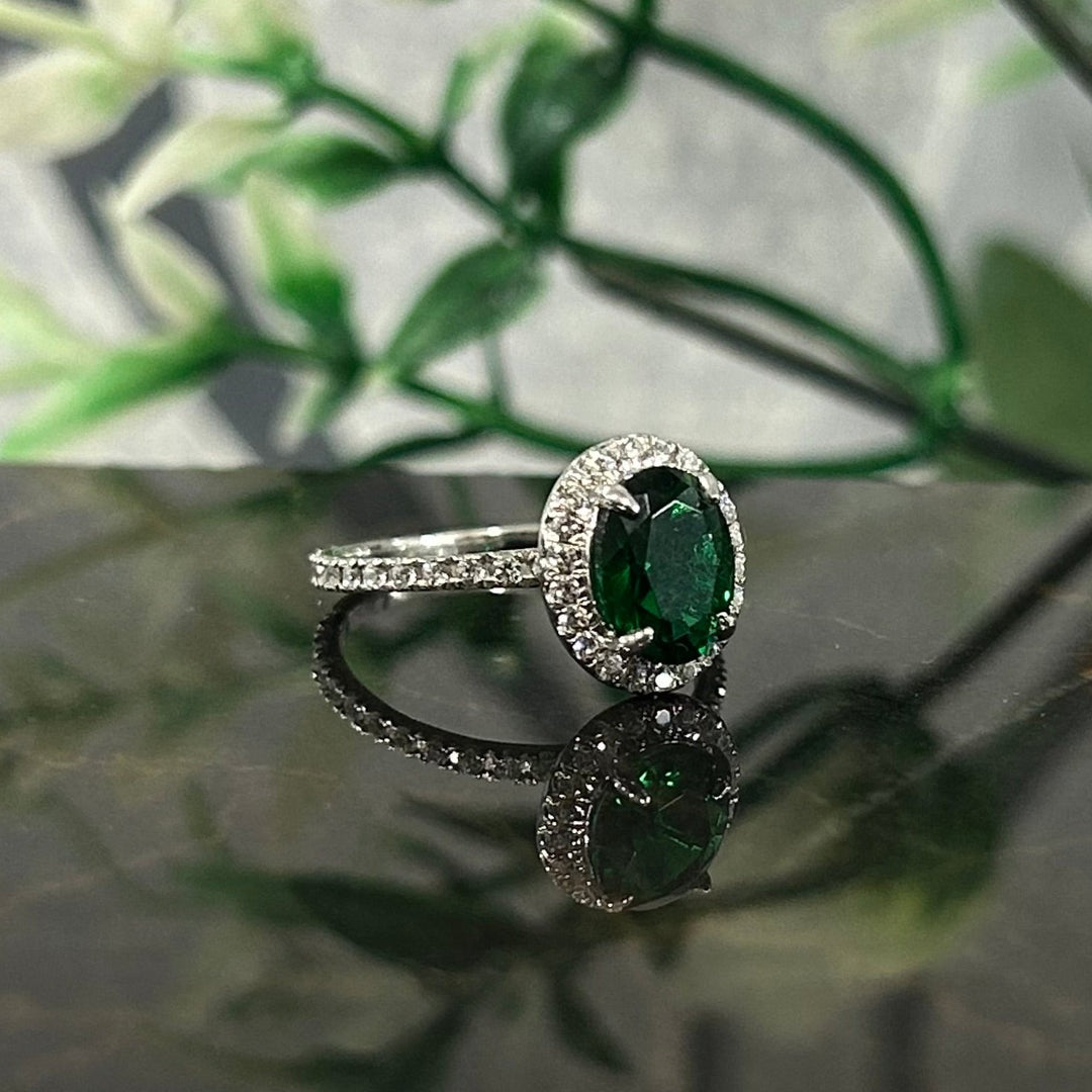 Vintage Green Emerald Engagement Ring 925 Sterling Silver Halo Diamond Ring For Women - Speacial Gift For Wife