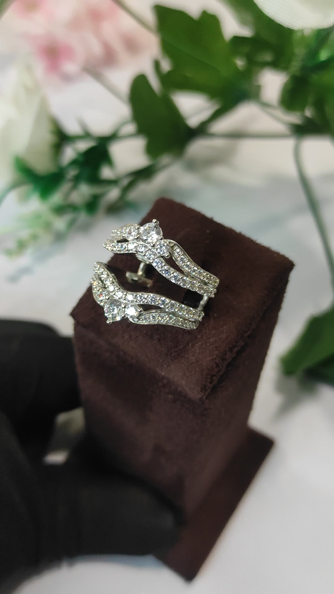 Tiara Diamond Wedding Ring Jacket For Engagement - Ring Guards